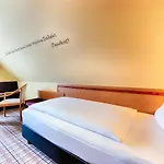 Welcome 3* Legden